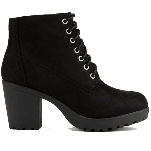 New Black Lace Up Combat Lug Ankle Boots Booties - Picture 4 of 4